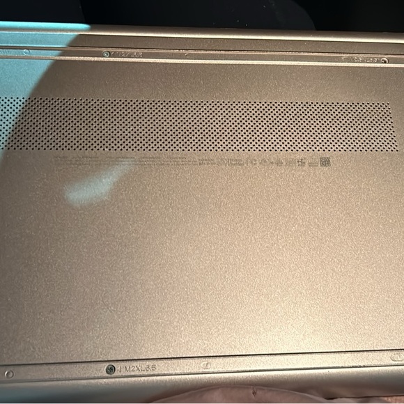 HP LAPTOP ROSE GOLD - Picture 3 of 7